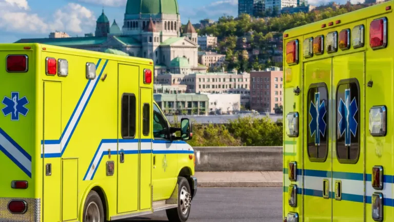 Quebec, paramedics reach tentative deal after years without contract
